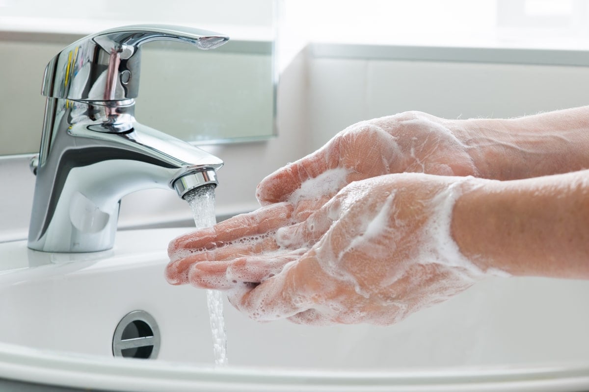 Coronavirus: come lavarsi le mani correttamente.