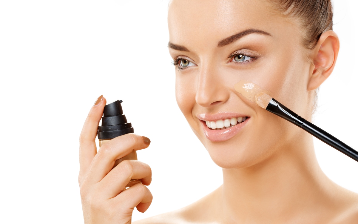 Macchie della pelle: come prevenirle e nasconderle con il make-up correttivo 