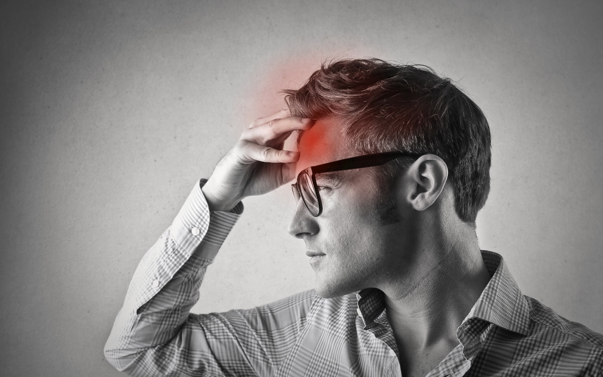 Mal di testa: sintomi, cause e cure efficaci per il sollievo